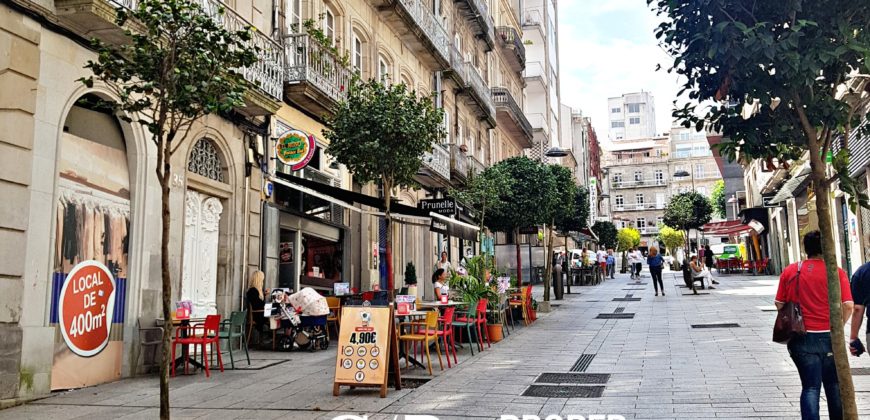 Local en calle Velázquez Moreno