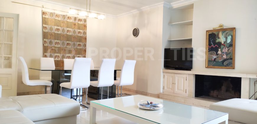 Dúplex en calle Arquitecto Pérez Bellas