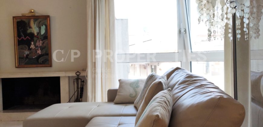 Dúplex en calle Arquitecto Pérez Bellas