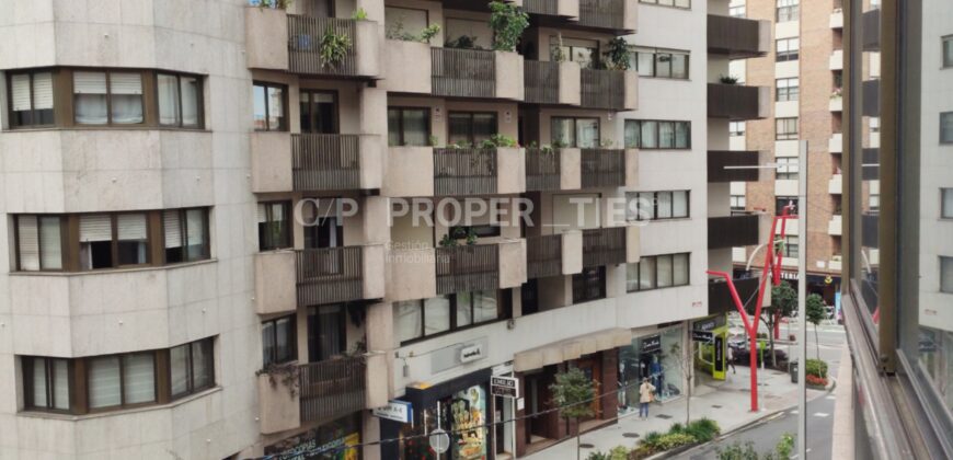 Piso en calle Álvaro Cunqueiro