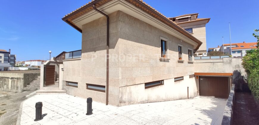 Chalet adosado en Av de Sabarís