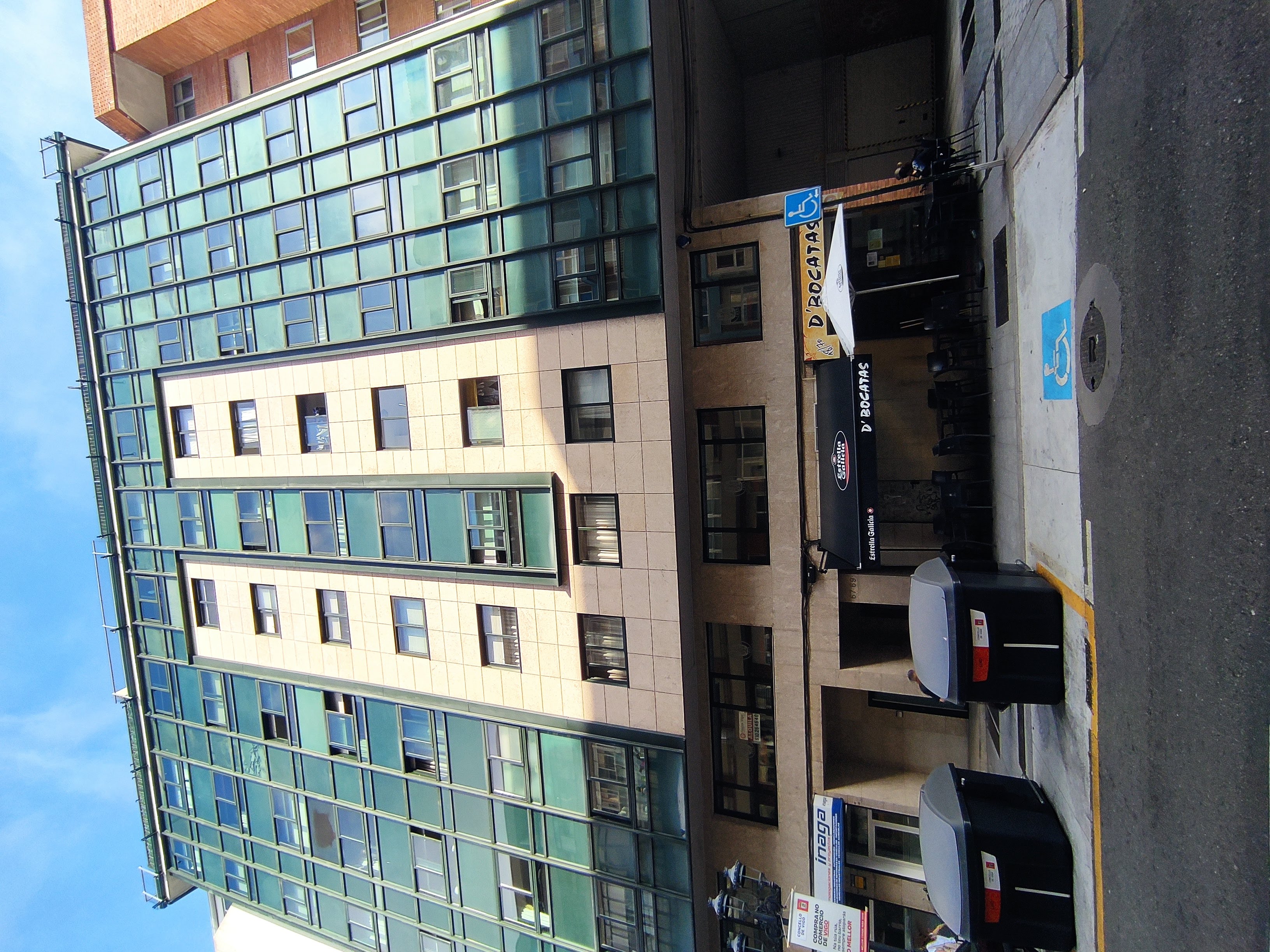 Oficina en Calle Torrecedeira