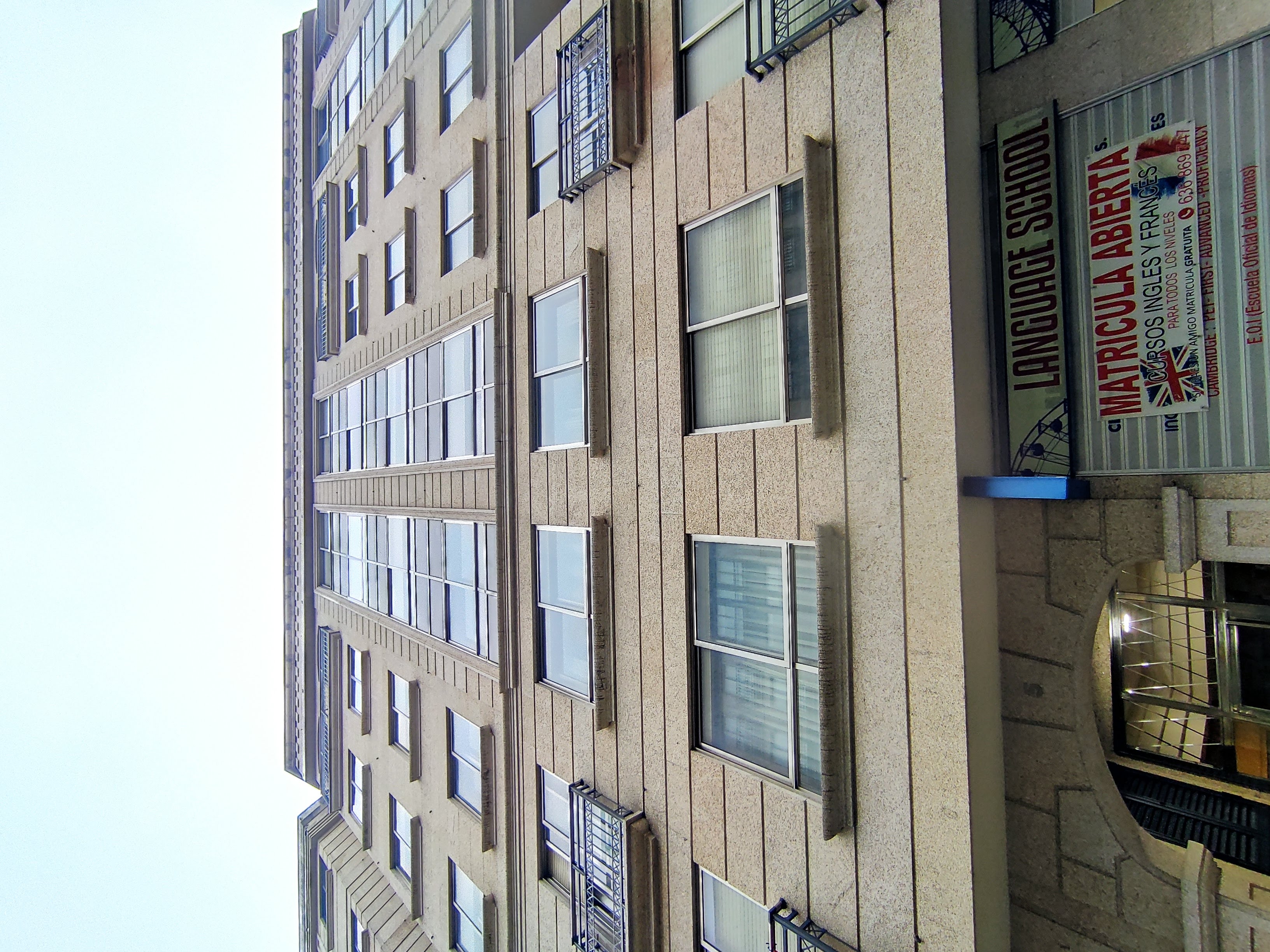 Local en Calle Enrique Xabier Macías