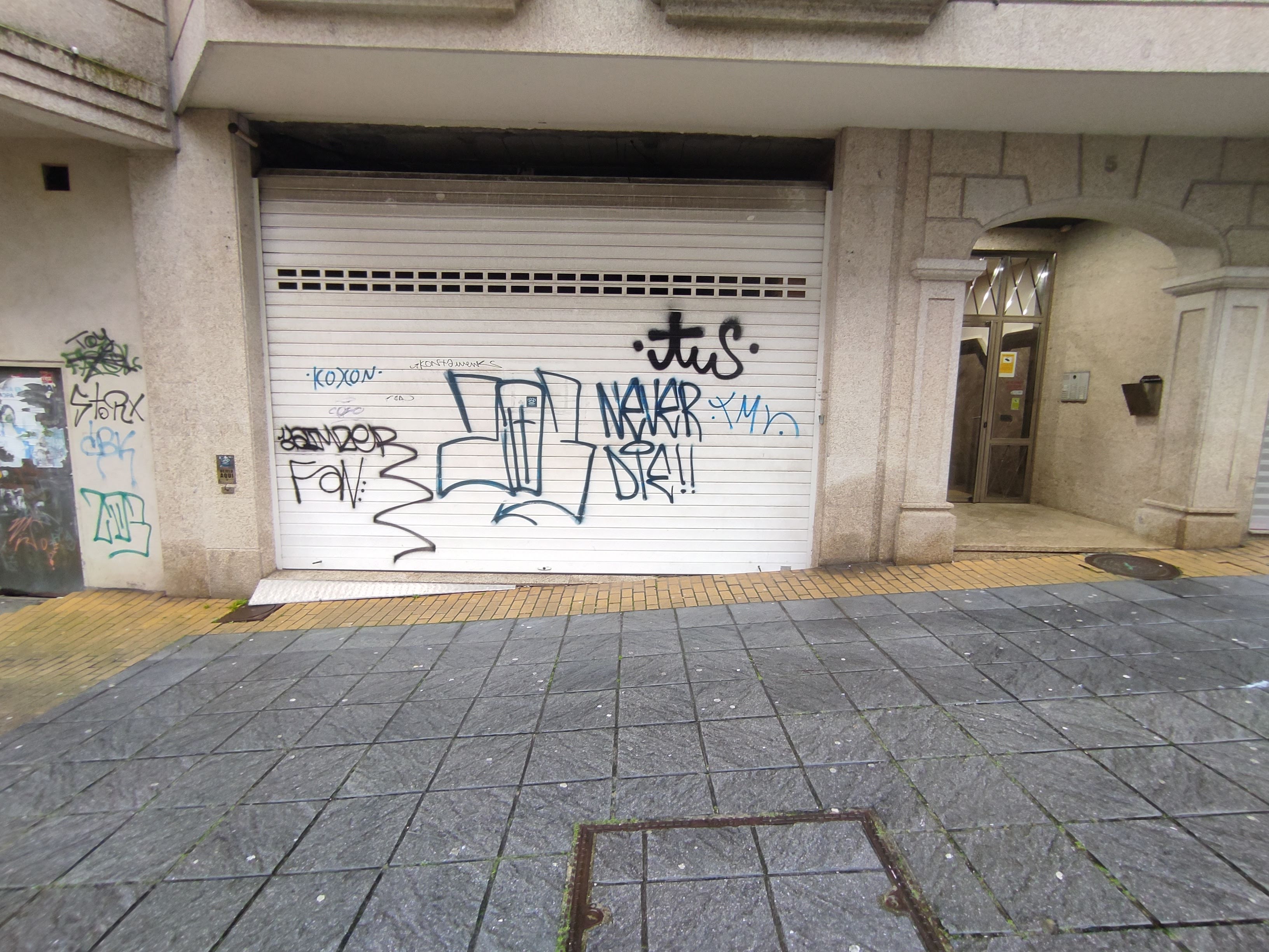 Local en Calle Enrique Xabier Macías