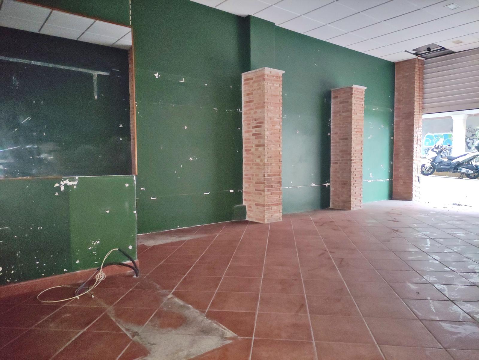 Local en Calle Enrique Xabier Macías