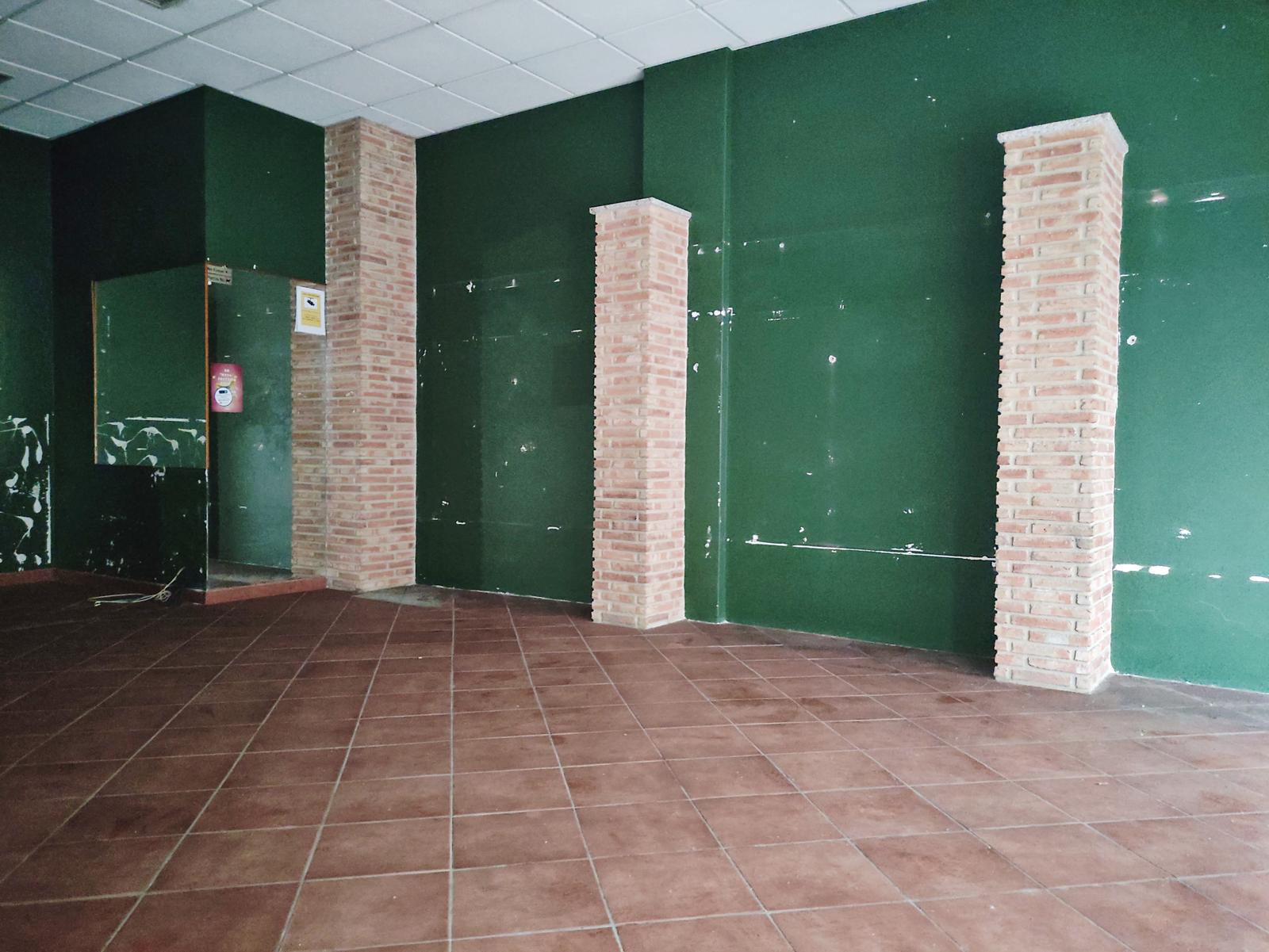 Local en Calle Enrique Xabier Macías